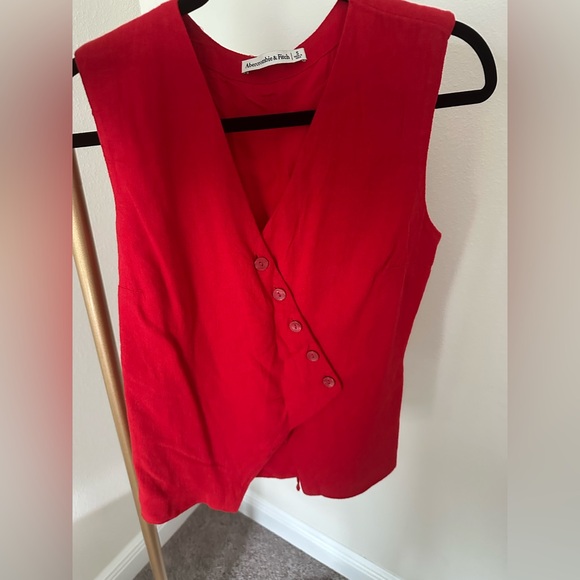 Abercrombie & Fitch Red Buttoned Tank Top - Picture 1 of 6